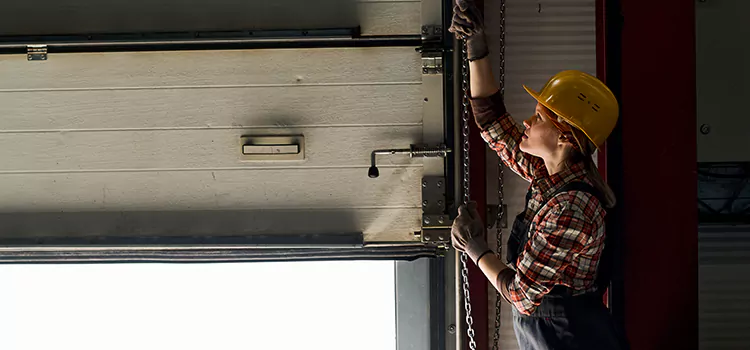 Addressing Common Garage Door Stoppage Issues in Inglewood-Finn Hill, WA
